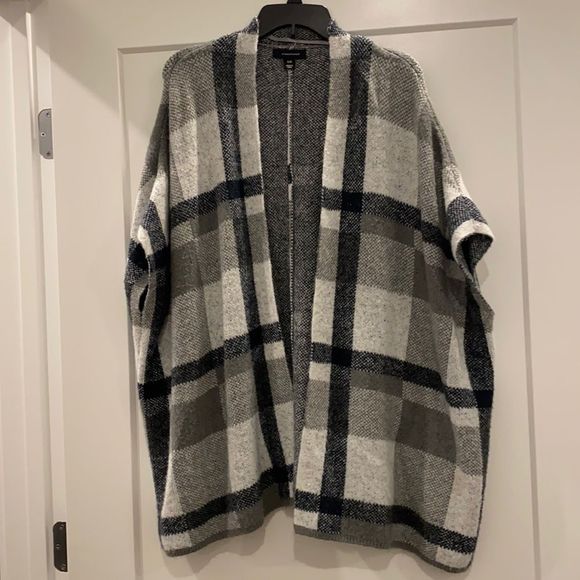 Atmosphere Grey Flannel Print Poncho - Picture 1 of 4